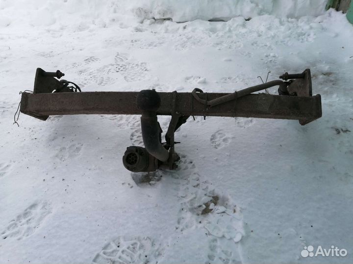 Фаркоп Renault Duster