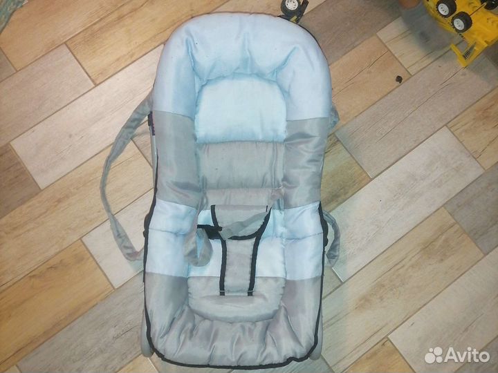 Шезлонг детский