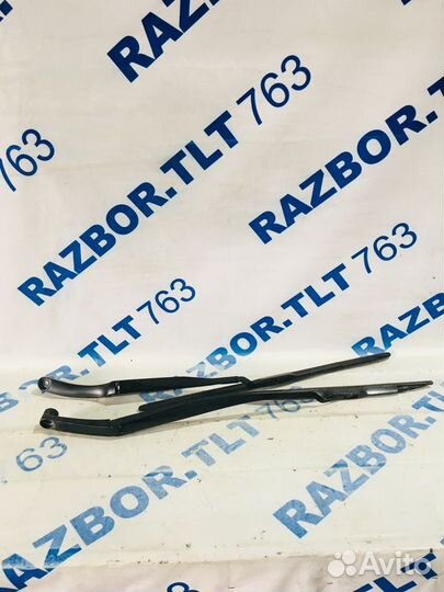 Поводок дворника прав. KIA optima 4 JF 2.0 мт седа