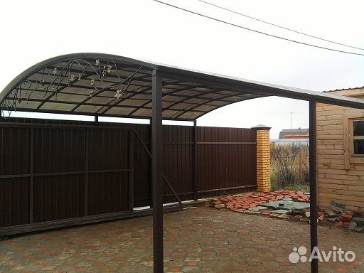 Откатные ворота, забор из профлиста, навес