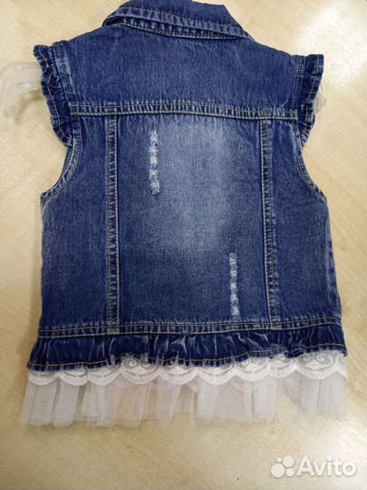 Джинсовая жилетка для девочки