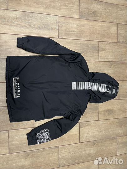 Куртка демисизонная зимняя на мальчика 140