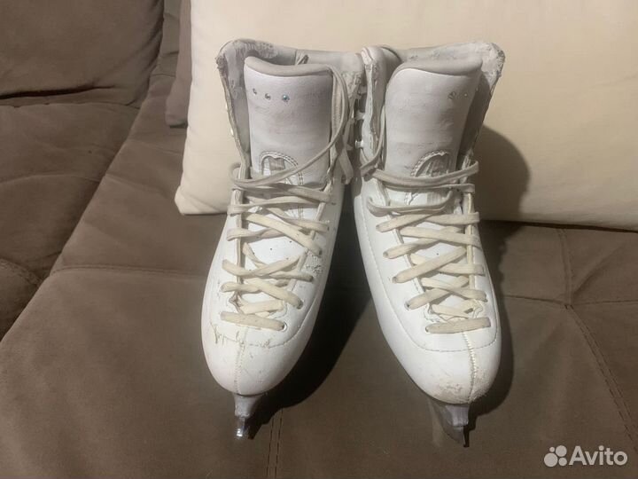 Фигурные коньки risport