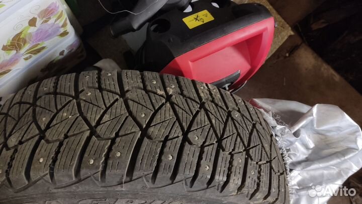 Goodyear Ultragrip 600 195/65 R15