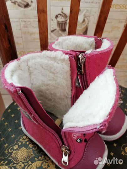 Продам ботинки