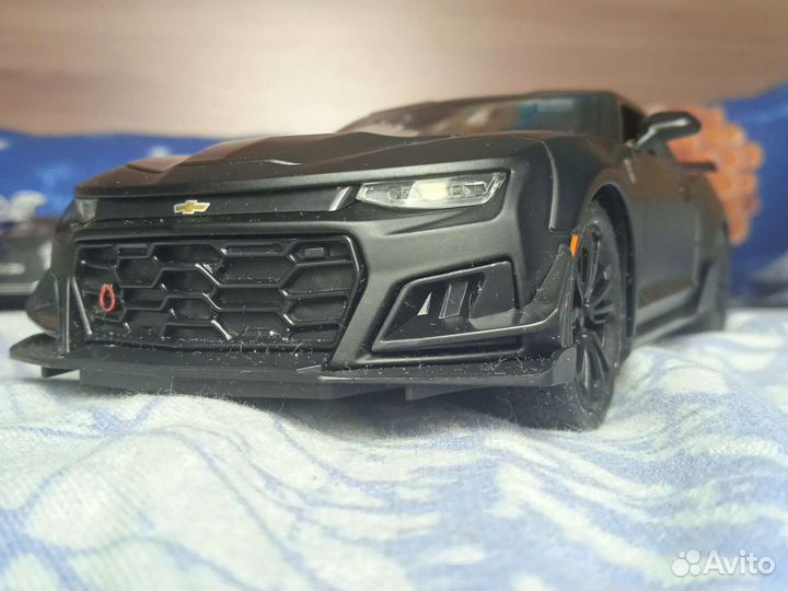 Масштабная модель chevrolet kamaro 1/24
