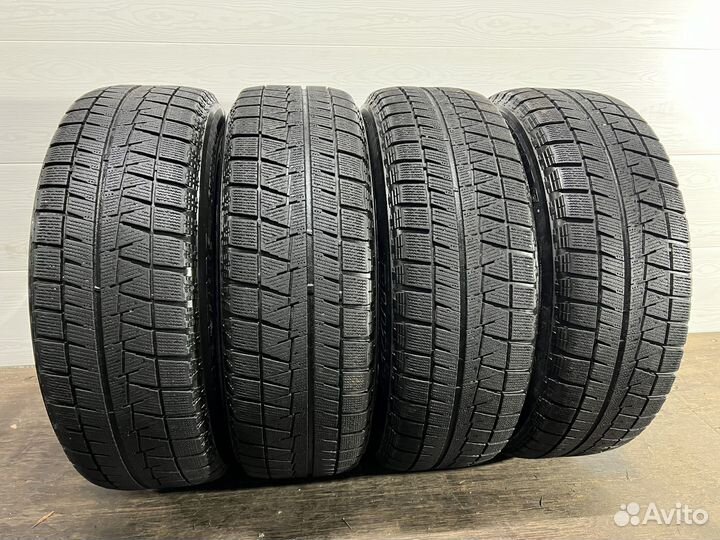 Bridgestone Blizzak Revo GZ 215/65 R16