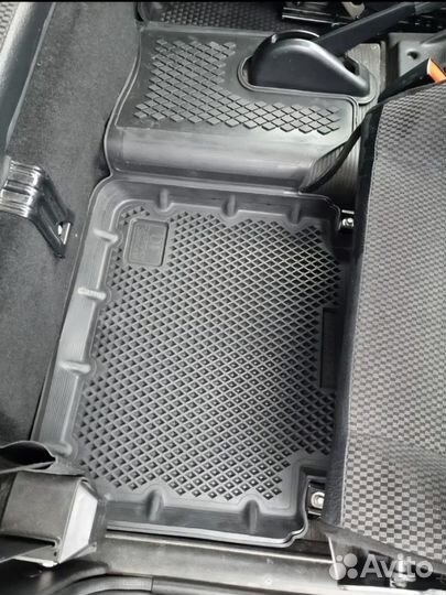 Коврики в Ниву Легенд