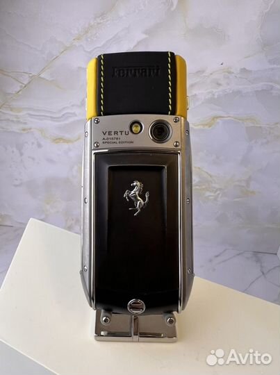 Vertu Ascent Ti Ferrari Rosso, 4 ГБ