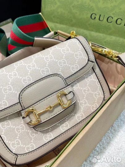 Сумку Гуччи в коробке