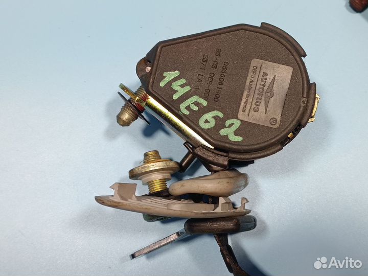 Ремень безопасности задний для Mitsubishi Carisma