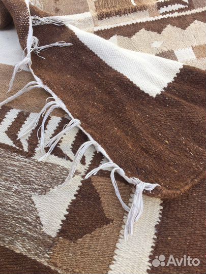 Ковер шерстяной