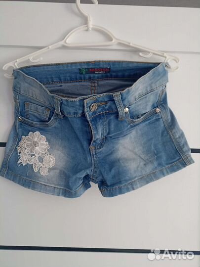 Джинсовые шорты