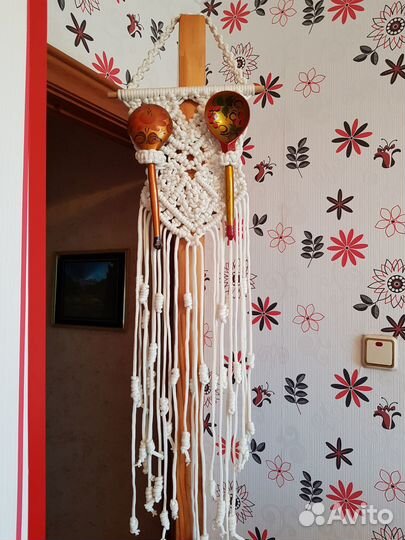 Вязанное украшение макраме