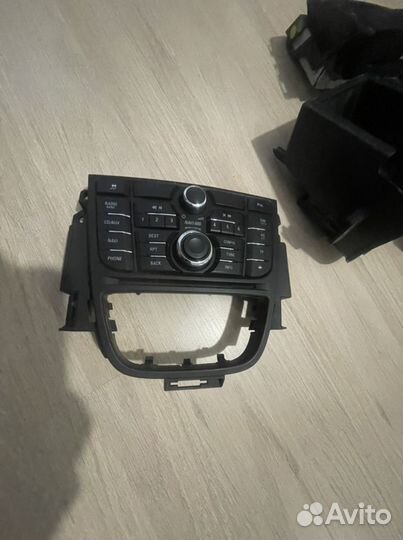 Головное устройсво на opel astra j