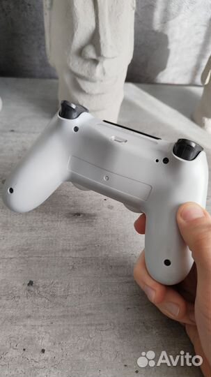 Dualshock 4 V2 White (оригинал)