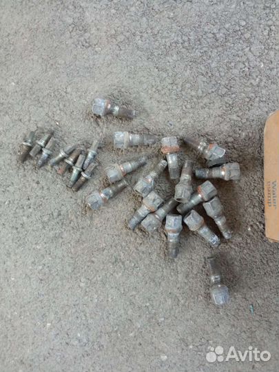 Колесные болты на классику