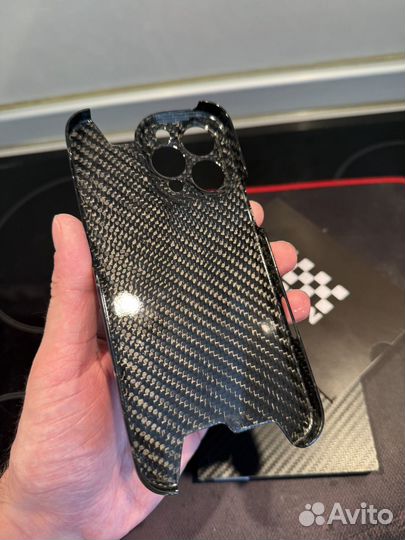 Чехол из кованного карбона для iPhone 16 Pro Max