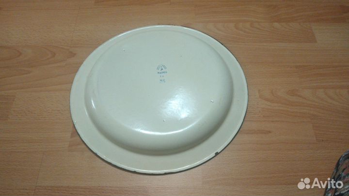 Эмалированное блюдо СССР