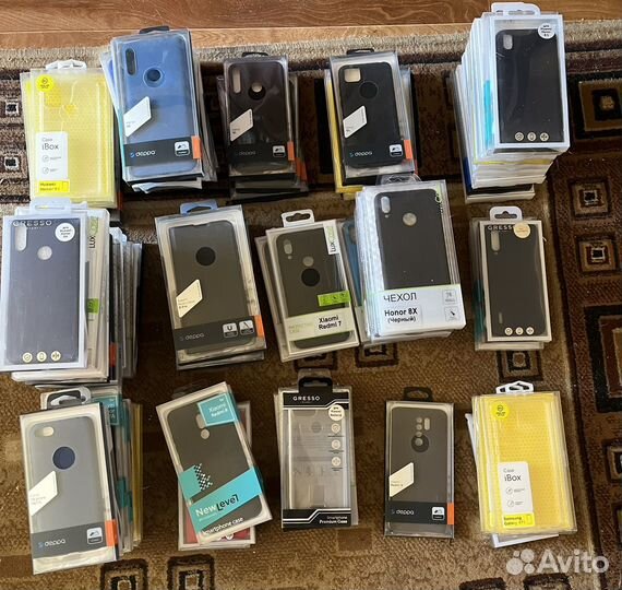 Чехлы на телефон