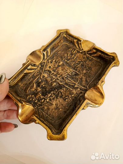 Винтажная бронзовая пепельница