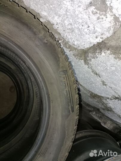 Pirelli Winter 190 R15