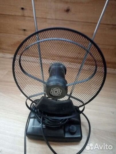 Антенна комнатная