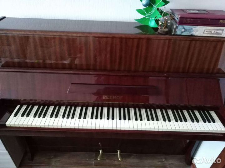 Пианино petrof