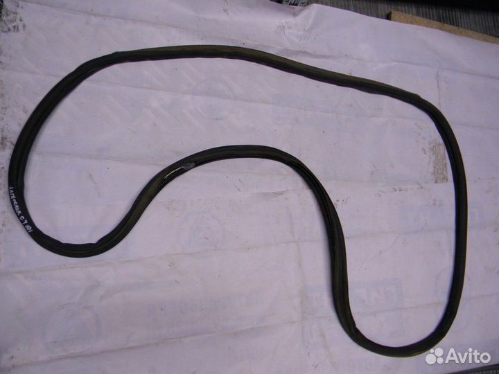 Уплотнитель багажника C4 II 2011