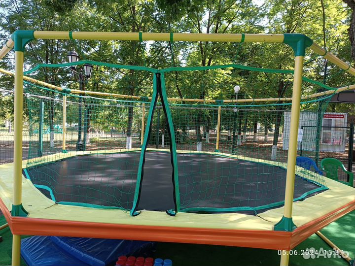 Батут спортивный