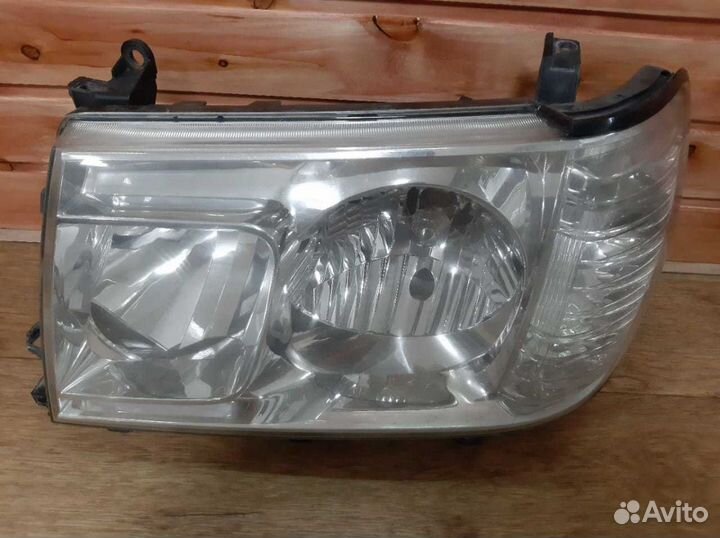 Фара левая Land Cruiser 100 с 2005