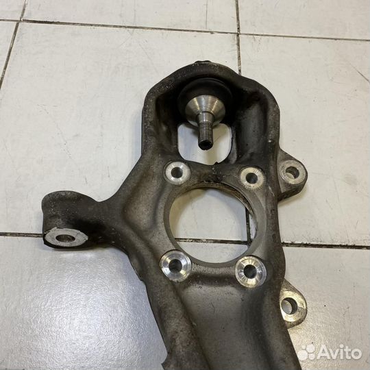 Кулак поворотный передний левый Mercedes-Benz M-Cl