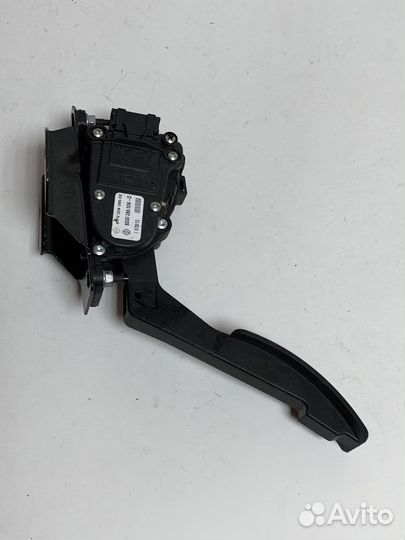 Педаль газа электронная Duster op-л 8200386506