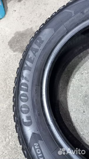 Goodyear Ultragrip Ice Arctic 235/60 R18 107T