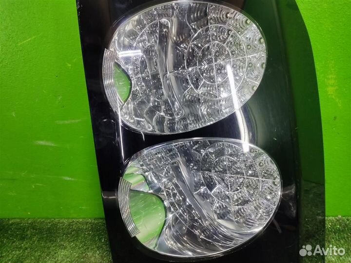Фонарь задний наружный правый Land Rover Discover