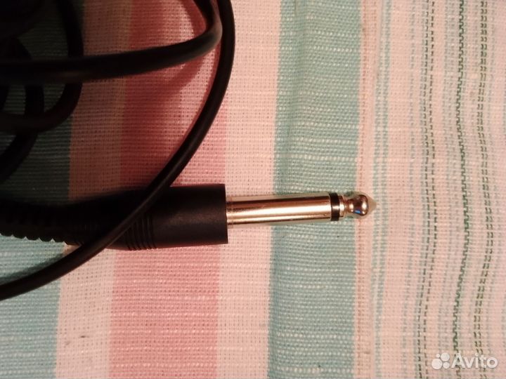 Микрофон для караоке проводной