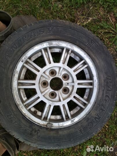 Автомобильное стекло