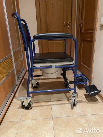 Санитарное кресло туалет