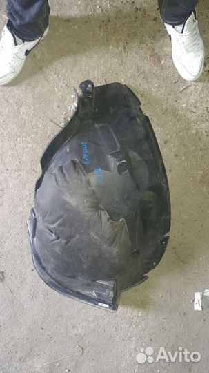 Подкрылок передний правый Land rover evoge