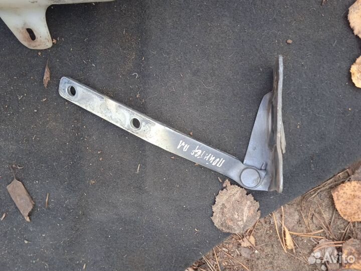 Петля капота Volkswagen pointer левая