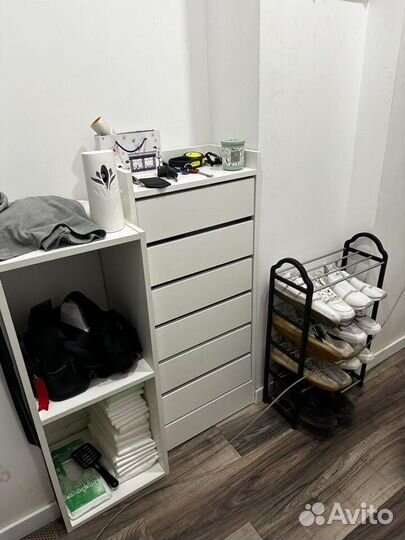 Обувница белая