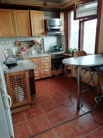 4-к. квартира, 60 м², 5/5 эт.