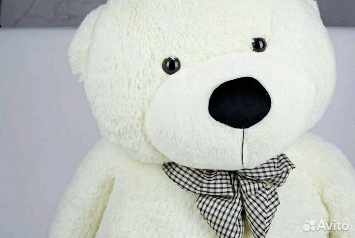 Медведь плюшевый