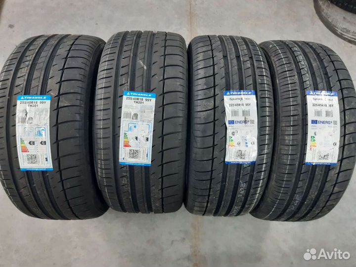 Triangle TH201 225/45 R18 и 255/40 R18
