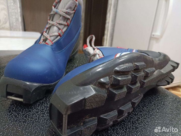 Лыжные ботинки