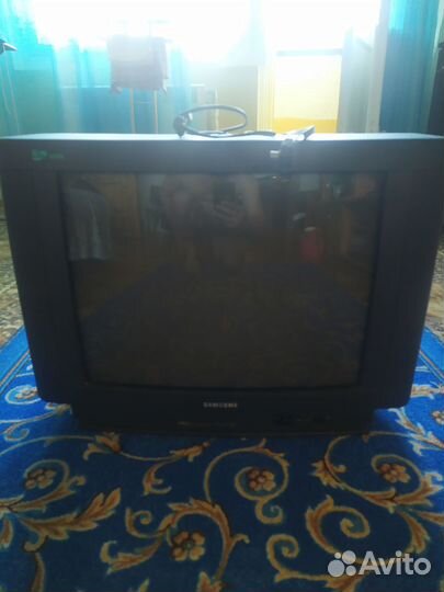 Телевизор samsung