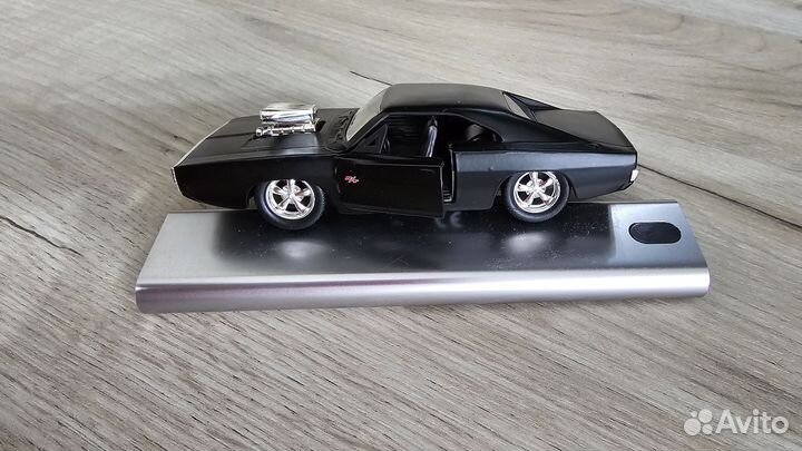 Модель автомобиля из форсаж dodge charger 1:32
