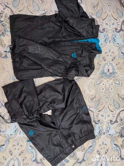 Спорткостюм