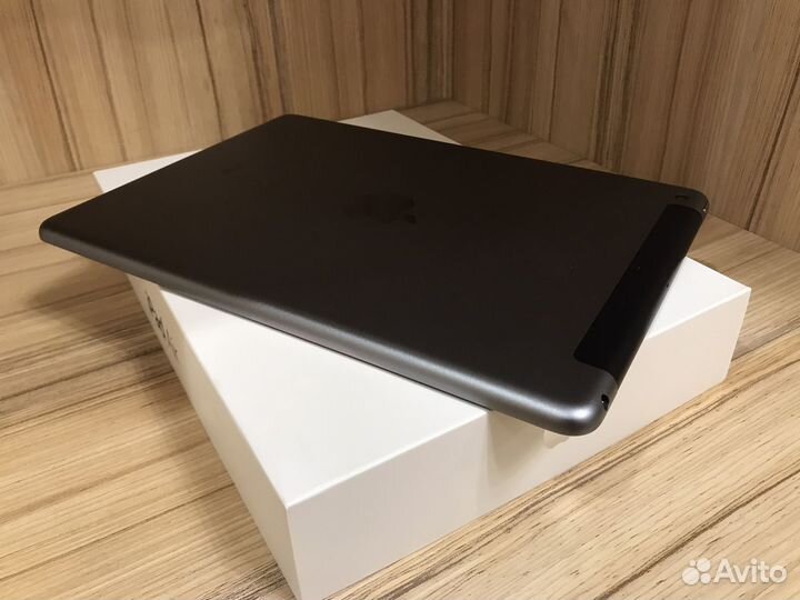 iPad Air Wi-Fi + Cellular 128GB