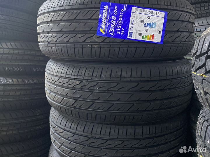 Landsail LS588 UHP 215/60 R16